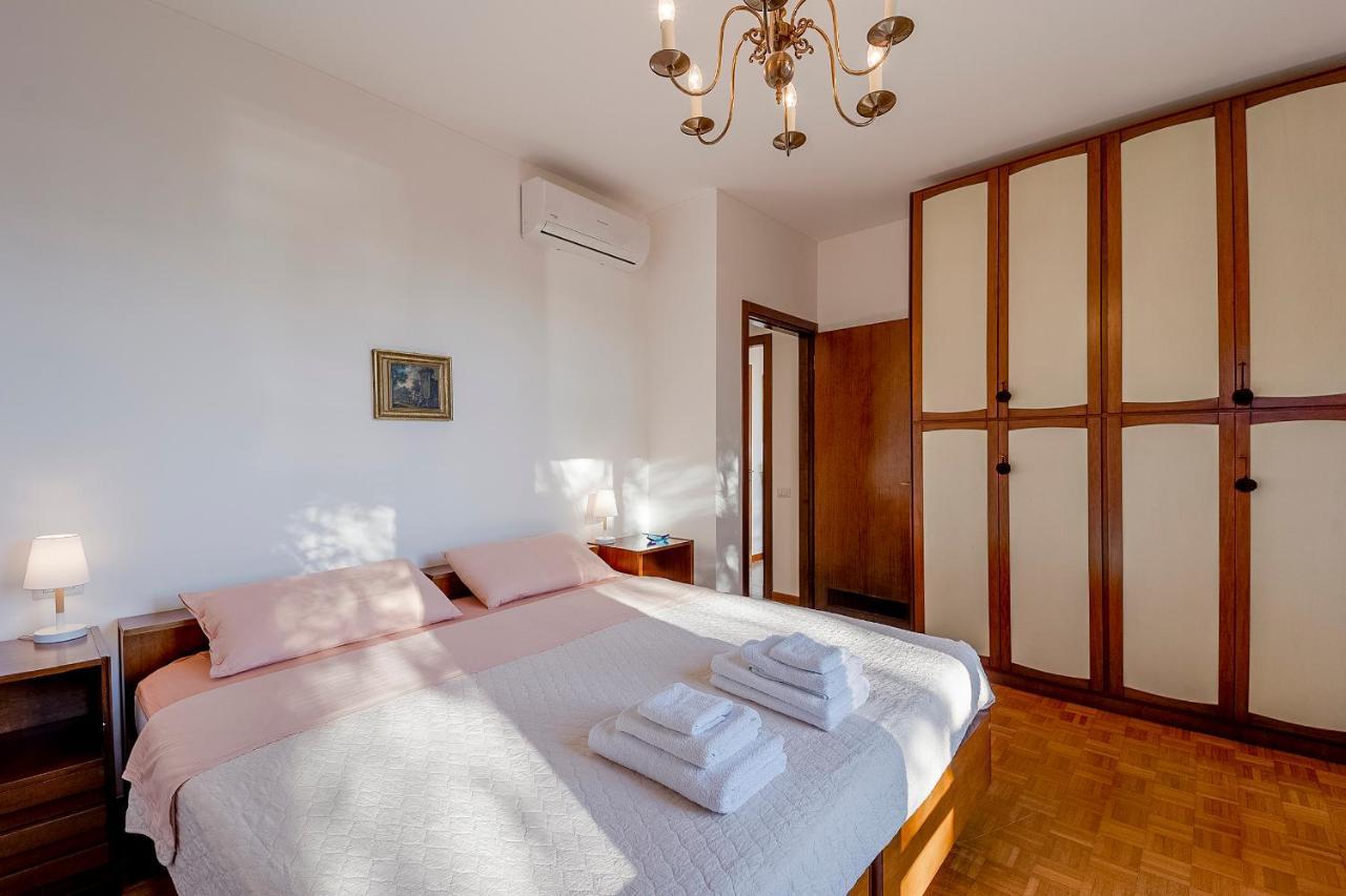 Portosole Attic - With Terrace And Private Parking Apartamento Sanremo Exterior foto