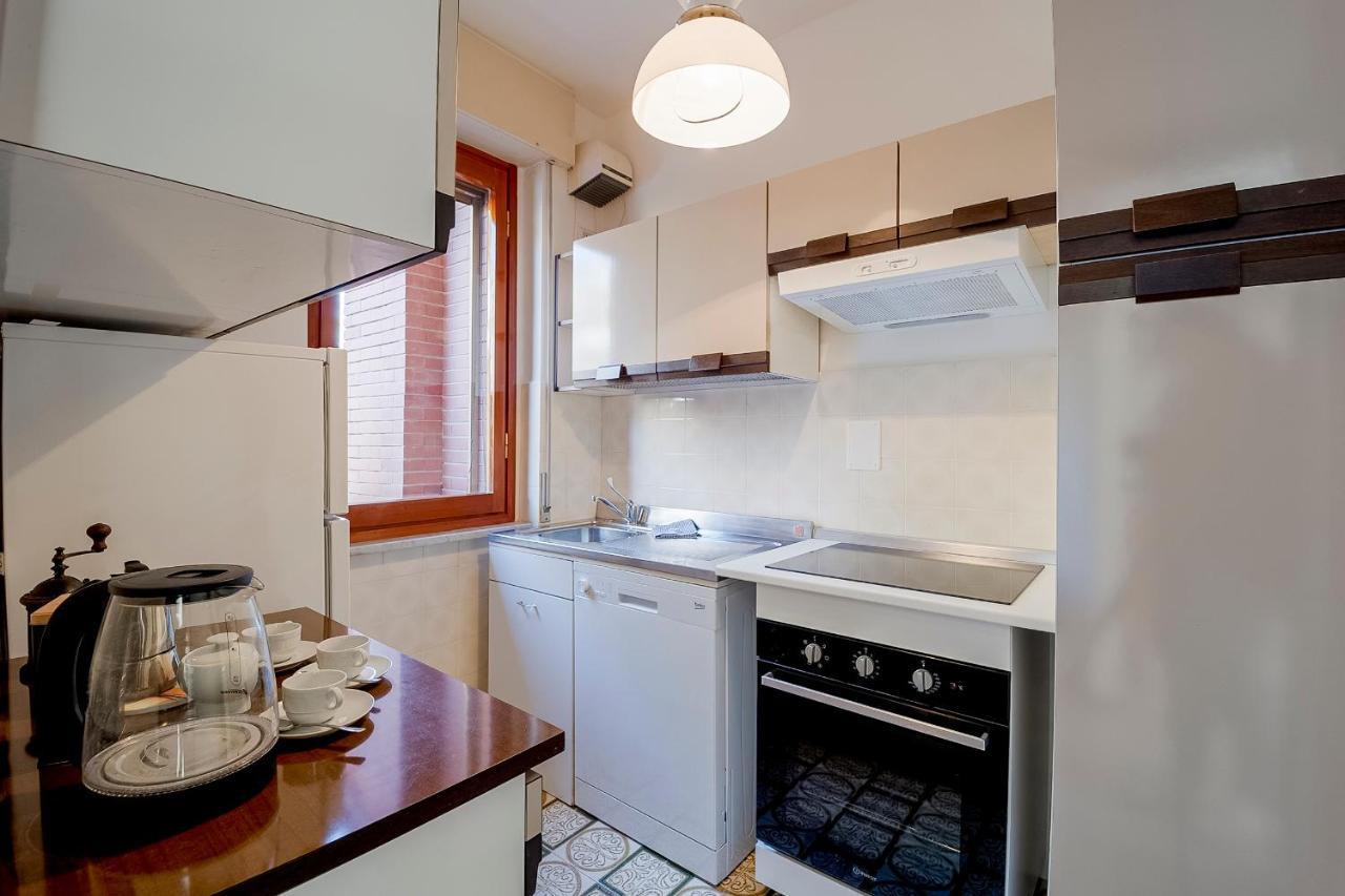Portosole Attic - With Terrace And Private Parking Apartamento Sanremo Exterior foto