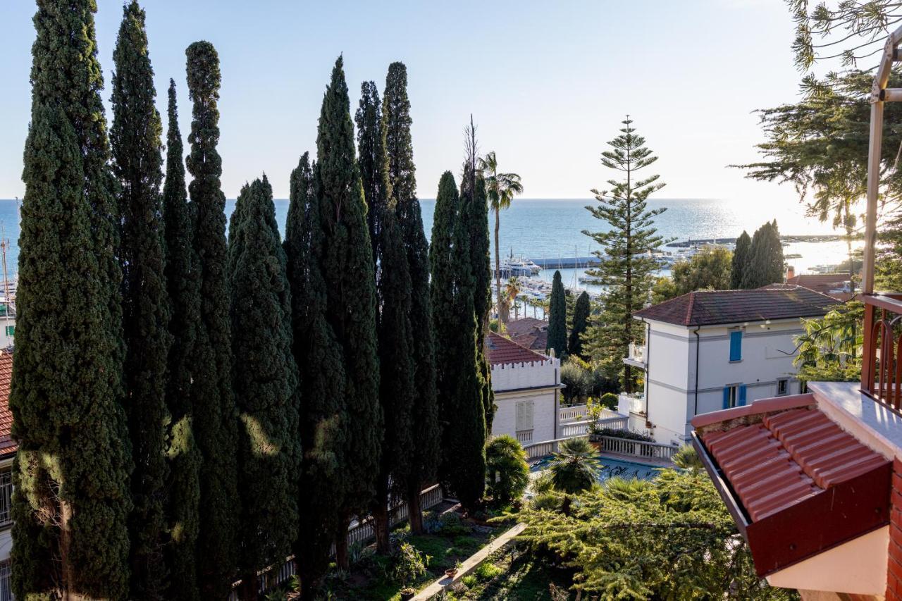 Portosole Attic - With Terrace And Private Parking Apartamento Sanremo Exterior foto