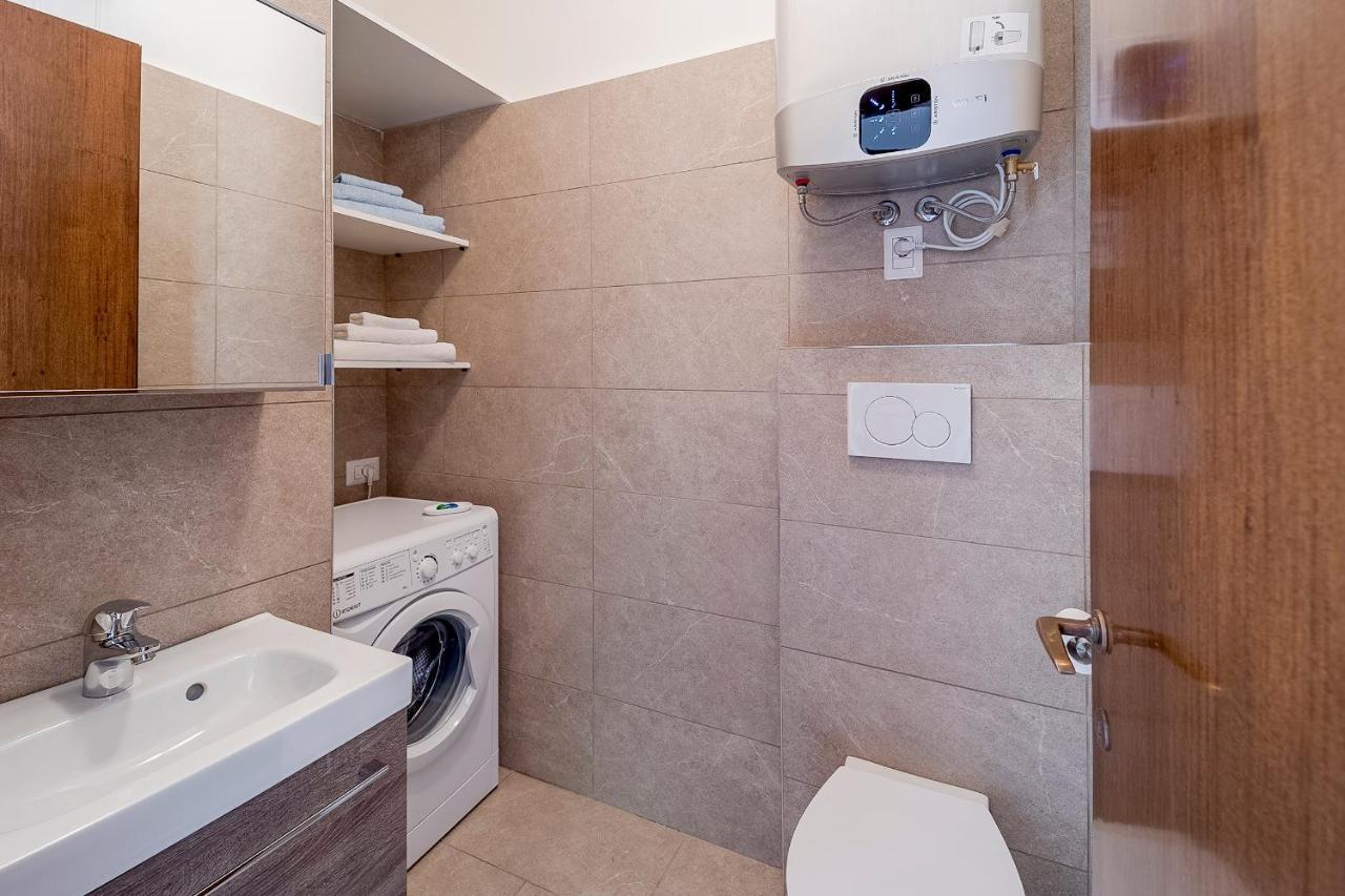 Portosole Attic - With Terrace And Private Parking Apartamento Sanremo Exterior foto