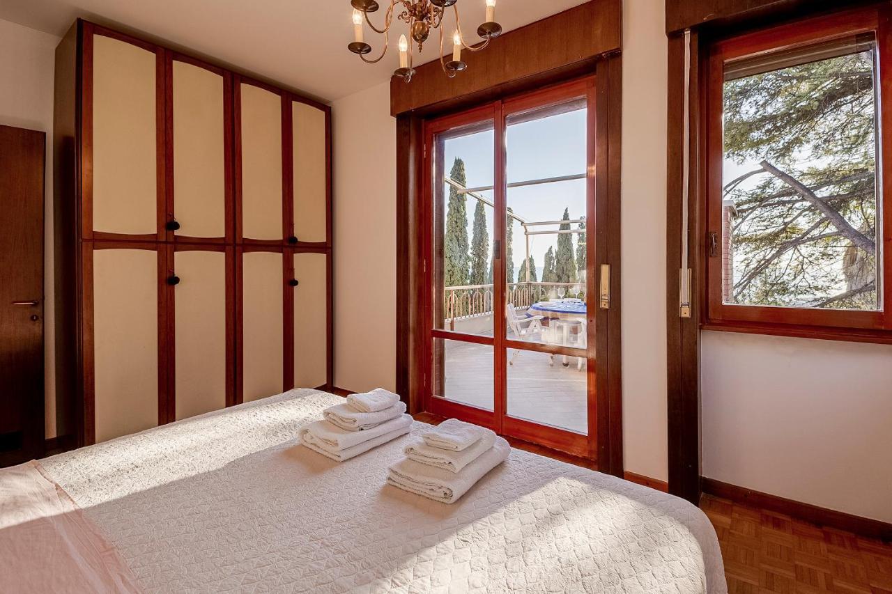 Portosole Attic - With Terrace And Private Parking Apartamento Sanremo Exterior foto